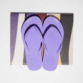 flip*flop original Zehensandale in Lila - styled1